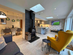 Contemporary, Open Plan, 3 Bedroom House in Hereford - Sleeps 5-6